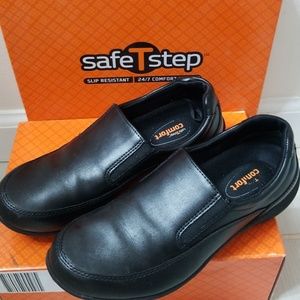 New With Box. Slip resistant work shoe